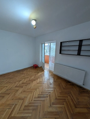Apartament 3 camere, etaj 1 - imagine 2
