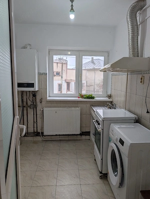 Apartament 3 camere, etaj 1 - imagine 5