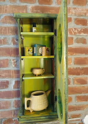 Dulapior Vintage Pictat Nature Inside