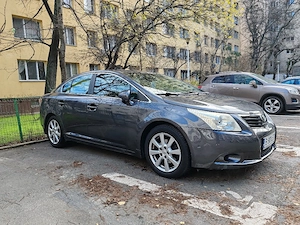 Toyota Avensis benzină  - imagine 4