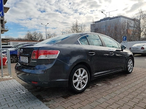 Toyota Avensis benzină  - imagine 3