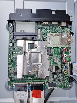 LG43UM7100PLB piese led - imagine 4