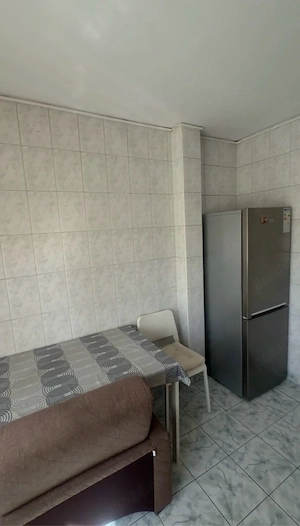 Proprietar!Brancoveanu 2 camere 5 8 61mp 4 minute de METROU SI PARC MOBILAT LUMINOS( orientareVEST) - imagine 5