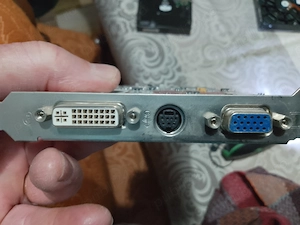 Placa video AGP Radeon 9550 - imagine 5