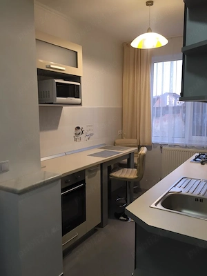 Închiriez apartament modern ULTRACENTRAL cu 2 camere în Satu Mare - imagine 2