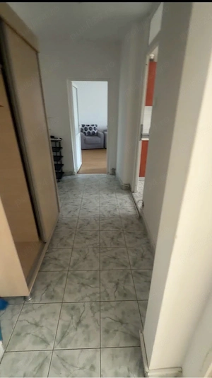 Proprietar!Brancoveanu 2 camere 5 8 61mp 4 minute de METROU SI PARC MOBILAT LUMINOS( orientareVEST) - imagine 8