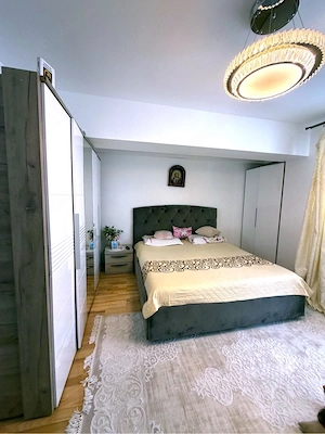 vand apartament zona centrala  - imagine 5