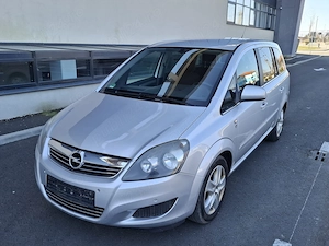 Opel Zafira 7 locuri