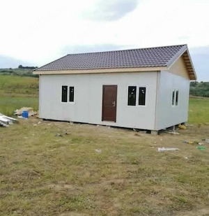 vand casute din panouri sandwich 