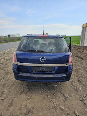 dezmembrez opel astra h - imagine 2