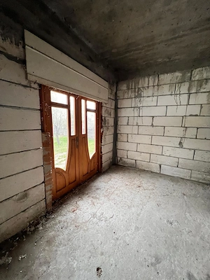 Casa in centrul com Maciuca, Oveselu, jud Valcea - imagine 10