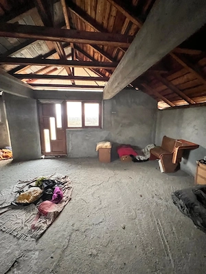 Casa in centrul com Maciuca, Oveselu, jud Valcea - imagine 14