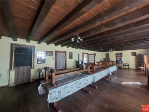 Imobil pentru pensiune sau alte activitati in Pischia - imagine 2