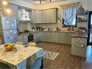 Casa de vanzare la munte cu 5 camere + living si bucatarie (open space) + teren - imagine 5