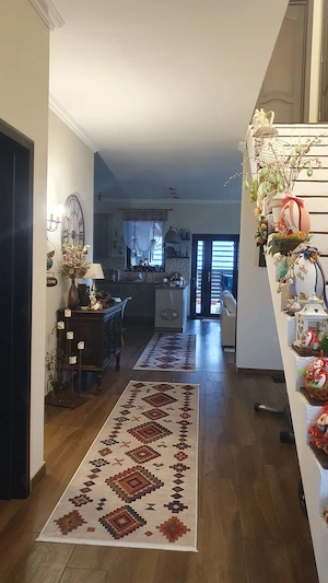 Casa de vanzare la munte cu 5 camere + living si bucatarie (open space) + teren - imagine 8