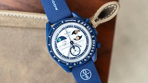 Ceas SWATCH X OMEGA Mission to Earthphase Moonshine Gold-Snoopy 2026 - imagine 8