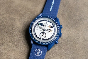 Ceas SWATCH X OMEGA Mission to Earthphase Moonshine Gold-Snoopy 2026 - imagine 6