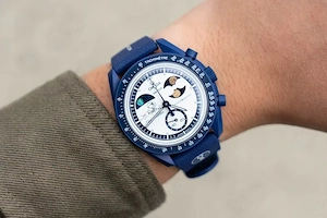 Ceas SWATCH X OMEGA Mission to Earthphase Moonshine Gold-Snoopy 2026 - imagine 4