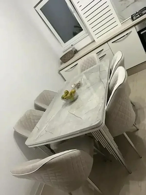 Apartament cu 2 camere mobilat si utilat et 2 DECOMANDAT LA 1 MINUT DE parc Neptun Giroc - imagine 2