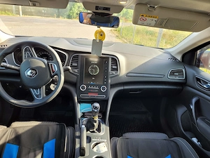 Renault Megane IV 1.3 tce 140 cp - imagine 4