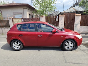 Vând KIA Ceed 1.4 benzina - imagine 9