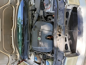 Vând Skoda Octavia 1.6 benzina pentru dezmembrări  - imagine 6