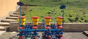 Semănătoare de Porumb 