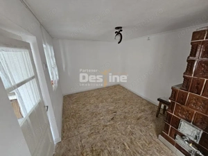 Casă individuală 2 camere + anexă in construcție - 250 mp teren - Bârlad  - imagine 2