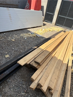 Vând materiale construcții   panouri sandwich, țeavă rectangulară, lemn, tablă - imagine 5