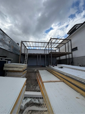 Vând materiale construcții   panouri sandwich, țeavă rectangulară, lemn, tablă