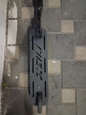 trotineta MGX Custom 