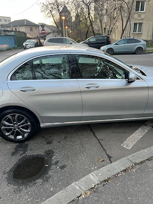 Vând Mercedes-Benz C-Class C200 4MATIC - imagine 9