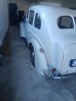 Austin din 1945 în stare funcțională  - imagine 3