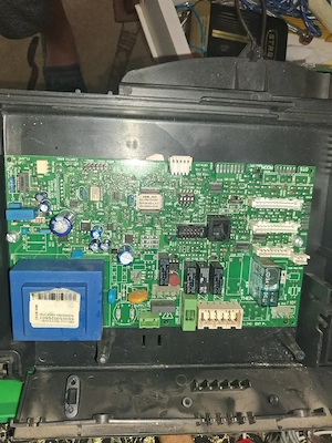 Vând placă electronică centrala Ariston 