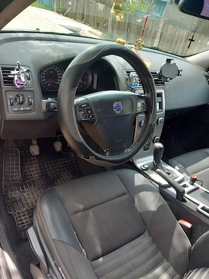 vând Volvo v50 1.6  - imagine 3