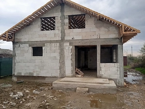 vnd casa la rosu - imagine 6