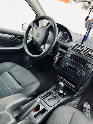 Mercedes A180 - imagine 4