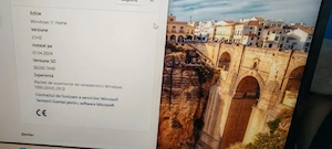 Laptop ASUS   foarte bun pentru școală și internet și mai multe lucruri