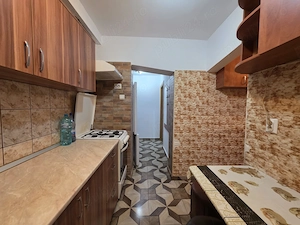 Apartament 2 camere decomandate, parter, Deva   Bd. Dacia, renovat, mobilat complet - imagine 3