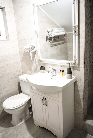 Cazări costinesti 5 minute de plajă  - imagine 5