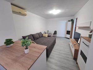 Garsoniera decomandata 4 min M 1 Decembrie DB1328