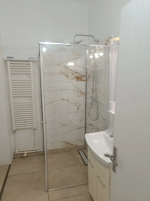 Închiriez apartament 2 camere decomandat și curte proprie, Piața Găriii  - imagine 5