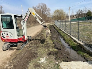 excavator de vanzare takeuchi tb 216 