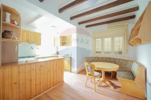 Casă cu teren 360 mp, central, zona Bd. Dacia, Canonicilor, vânzare