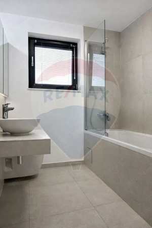 Vilă cu 4 camere de vânzare in Liziera de Lac - imagine 5