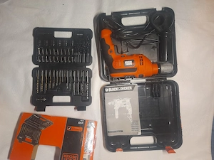 Bormasina  BLACK & DECKER  cu set burghie - imagine 2