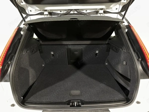 Volvo XC 40 - imagine 12