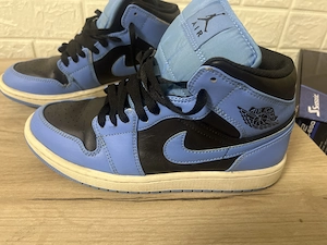 Adidasi Nike jordan 1