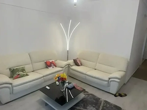 Vand apartament 2 camere 68mp Aparatorii Patriei langa metrou .