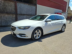 Opel Insignia Sports Tourer 1.5 benzina 165CP cutie automata - imagine 2